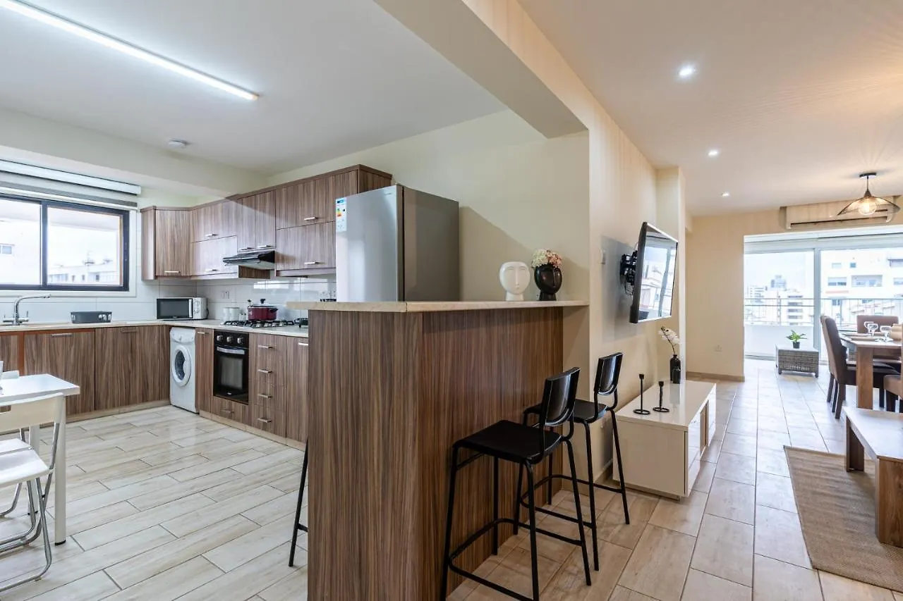Celeste 3-Bedroom Apartment In Larnaca Cypern